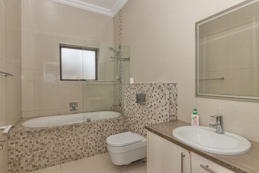 5 Bedroom Property for Sale in Sunset Beach Western Cape